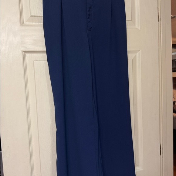 Elegant Navy Wide-Leg Pants. Light weight fabric. - Picture 5 of 5